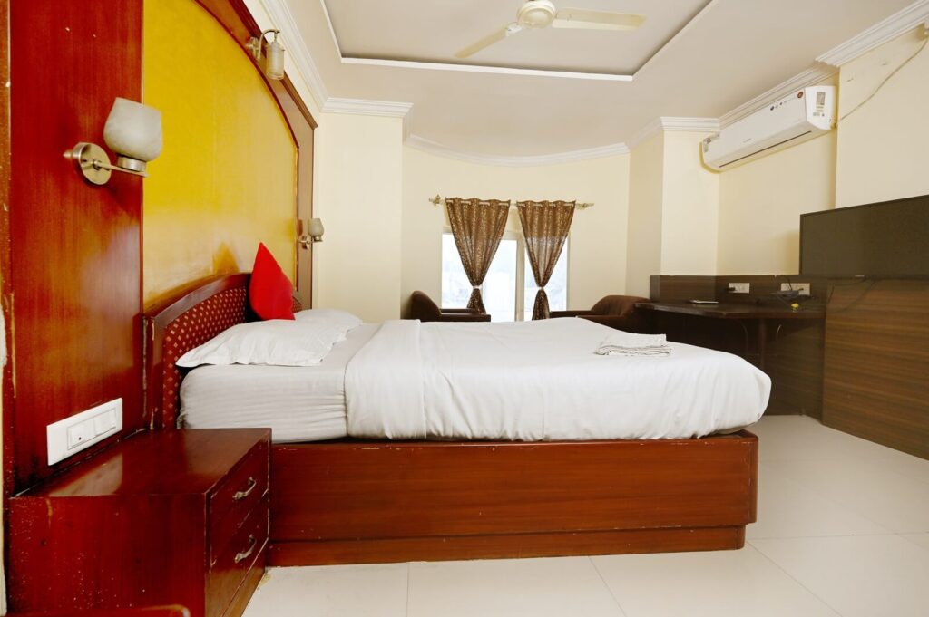 deluxe double rooms in JP Nagar Bangalore